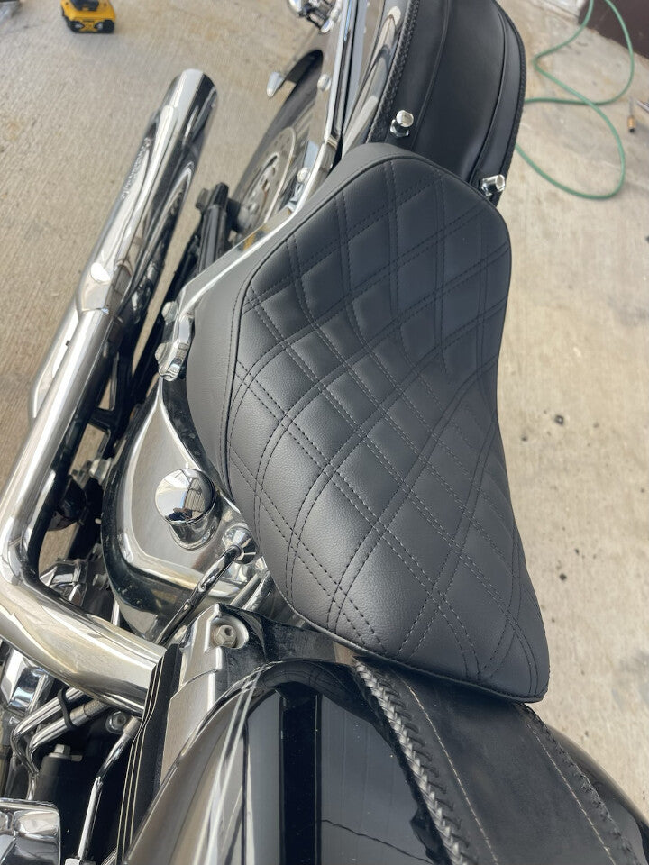 Saddlemen Renegade Lattice Solo Seat 2006-2017 Harley Softail Heritage Deluxe