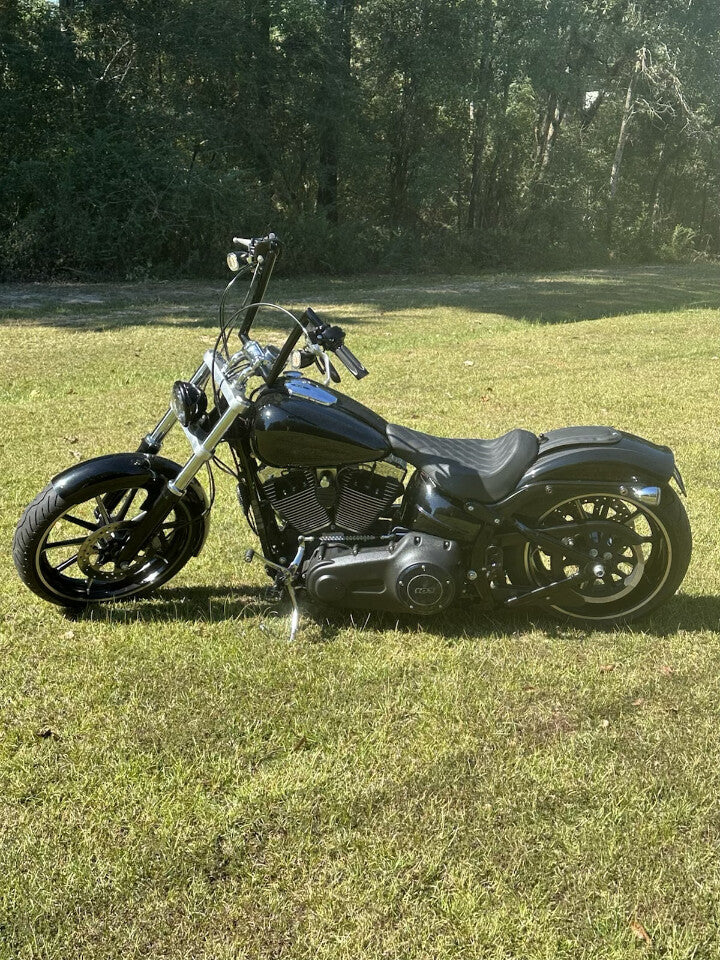 Saddlemen Renegade Solo Gel Seat for 2013-2017 Harley Softail Davidson Breakout