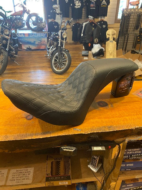 Saddlemen Profiler Lattice Low Gel Seat fits 2006-2017 Harley Softail Heritage