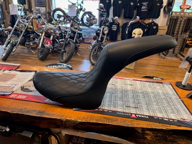 Saddlemen Profiler Gel Lattice Stitch Low Seat for 1984-1999 Harley Softail
