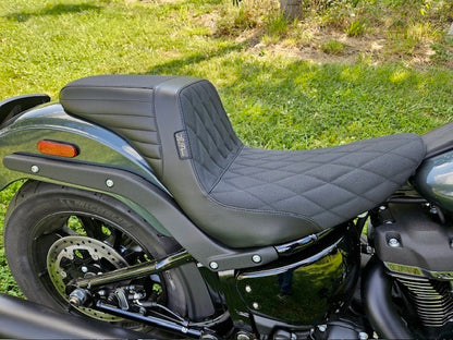 Le Pera Kickflip Diamond Gripp Tape Motorcycle Seat 2018-2025 Harley Softail
