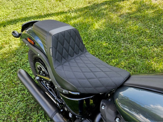 Le Pera Kickflip Diamond Gripp Tape Motorcycle Seat 2018-2025 Harley Softail