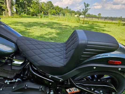 Le Pera Kickflip Diamond Gripp Tape Motorcycle Seat 2018-2025 Harley Softail