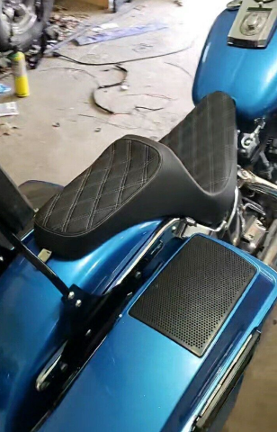 Drag Specialties Predator III Seat for 2000-17 Harley Davidson Softail Heritage