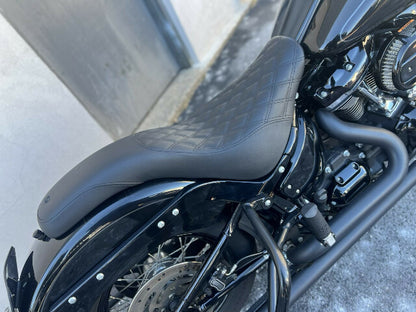 Saddlemen Profiler Lattice Low Gel Seat fits 2018-2025 Harley Softail FLDE FLHC