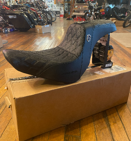 Saddlemen Pro Series SDC Motorcycle Seat fits 2018-2025 Harley Softail Low Rider