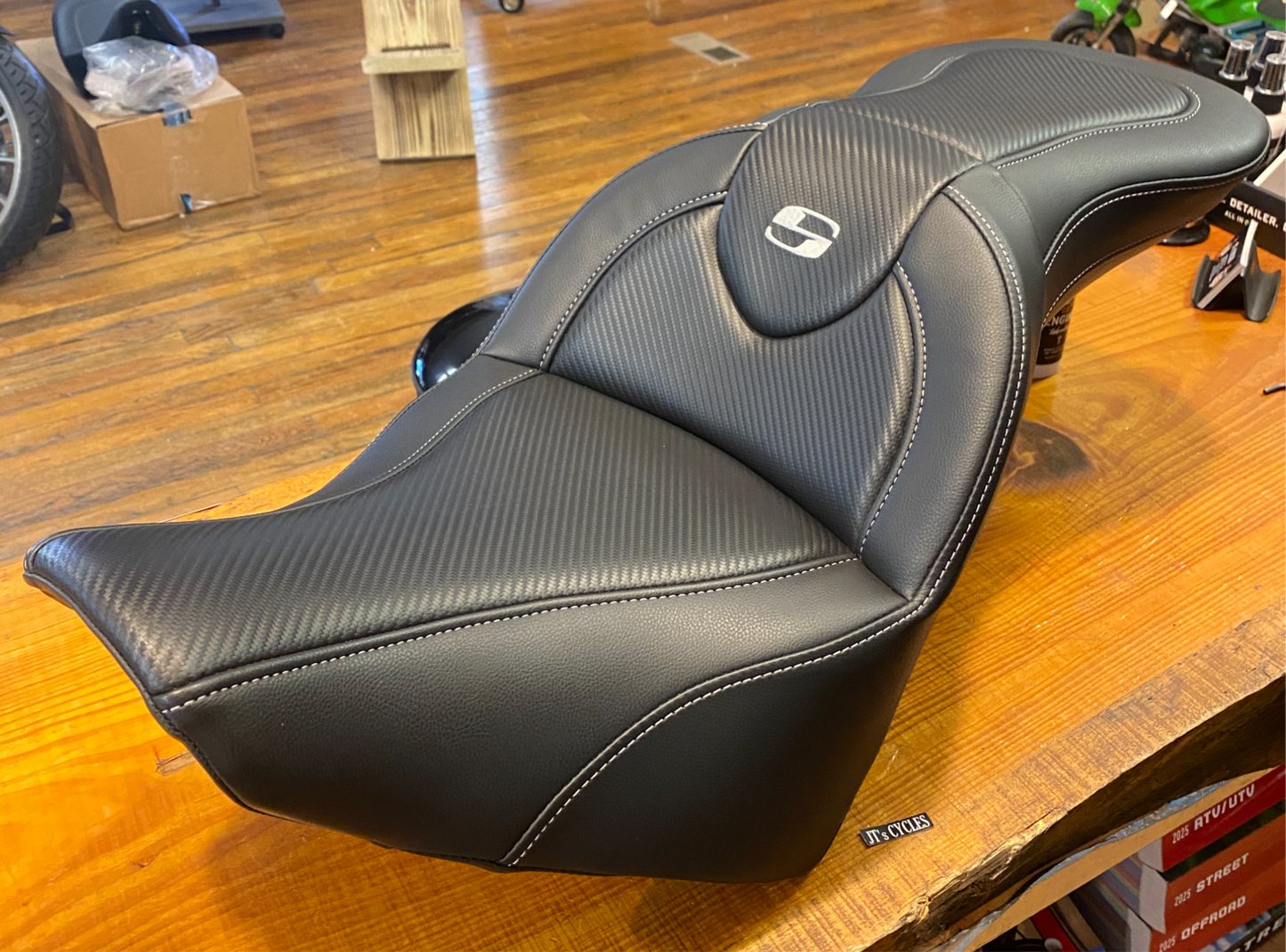 Saddlemen Roadsofa Carbon Fiber Gel Seat for 2018-2026 Harley Softail Heritage
