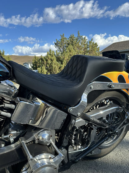 Drag Specialties Predator Diamond Seat for 2000-2017 Harley Softail FLST FXST