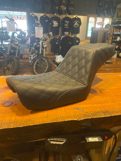 Saddlemen Step Up Black Lattice Stitch Gel Seat for 2004-2005 Harley Dyna FXD