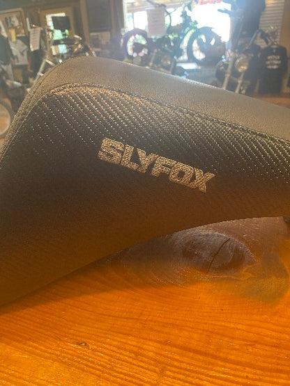 Slyfox Drifter Carbon Fiber Slipstop Lumbar Seat for 1996-2003 Harley Dyna FXDL