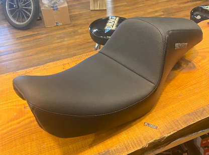 Slyfox Drifter Carbon Fiber Slipstop Lumbar Seat for 1996-2003 Harley Dyna FXDL