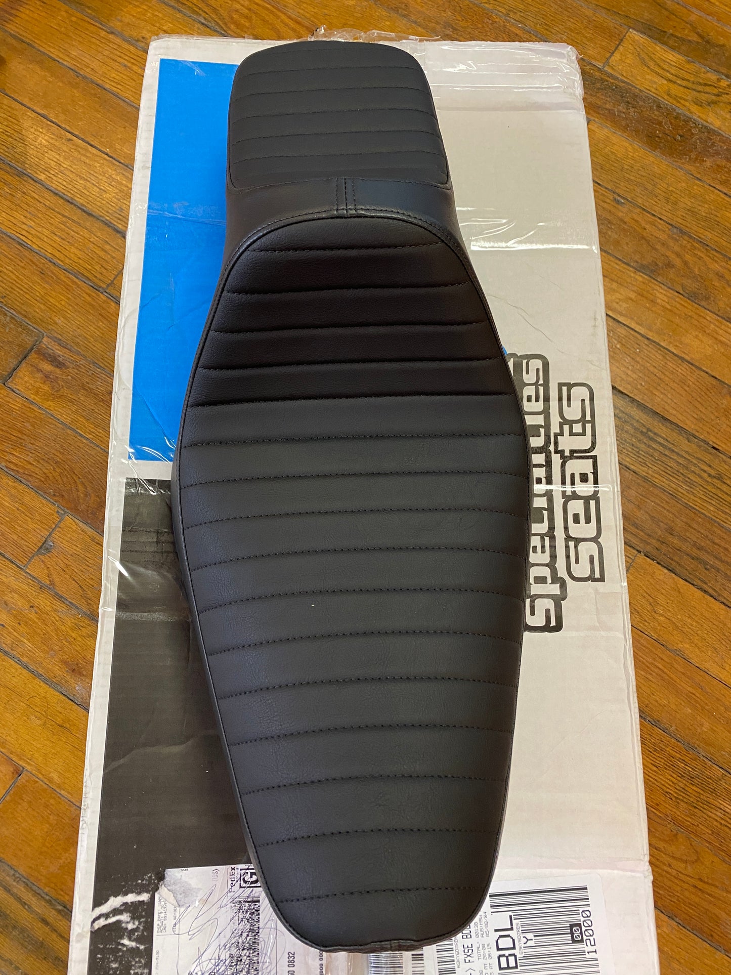 Drag Specialties Black Predator Classic Stitch Seat 1982-2003 Harley Sportster