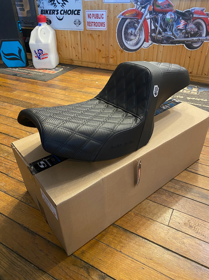 Saddlemen SDC Performance Gel Gripper Seat fits 1982-2000 Harley FXR FXRT FXRS