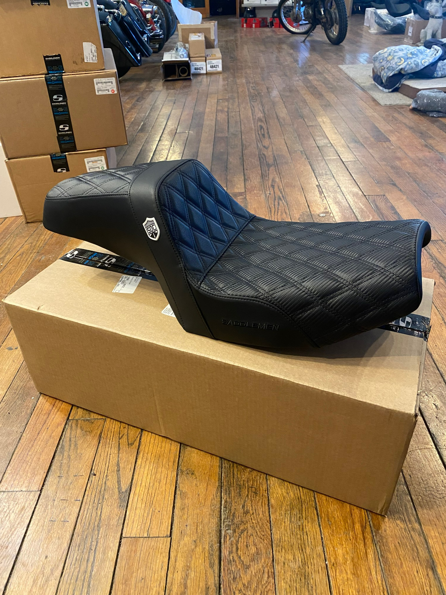 Saddlemen SDC Performance Gel Gripper Seat fits 1982-2000 Harley FXR FXRT FXRS