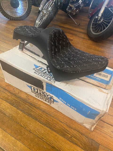 Drag Specialties Predator III  Silver Stitch Seat 2018-2024 Indian Scout Bobber