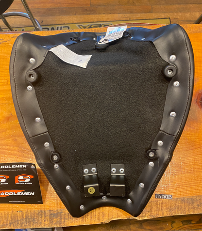 Saddlemen Renegade Knuckle Solo Gel Seat fits 2022-2024 Indian Chief Dark Horse
