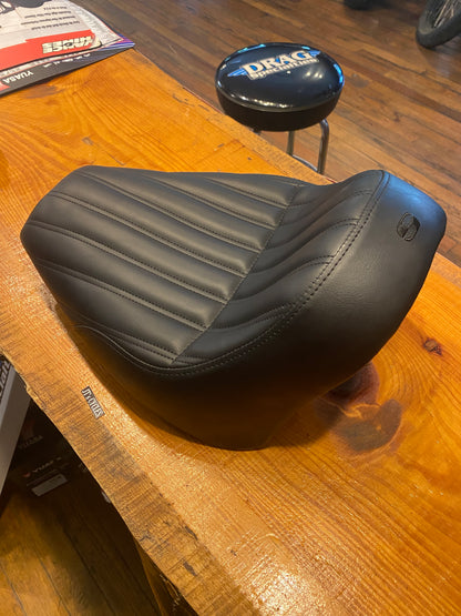 Saddlemen Renegade Knuckle Solo Gel Seat fits 2022-2024 Indian Chief Dark Horse