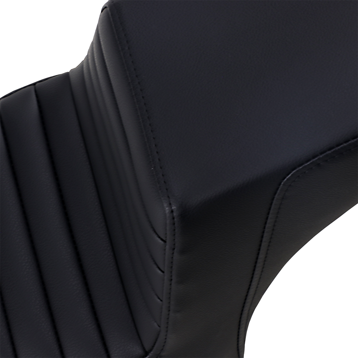 Saddlemen Step Up Tuck-n-Roll Gel Seat fits 2018-2023 Indian Scout Bobber Rogue