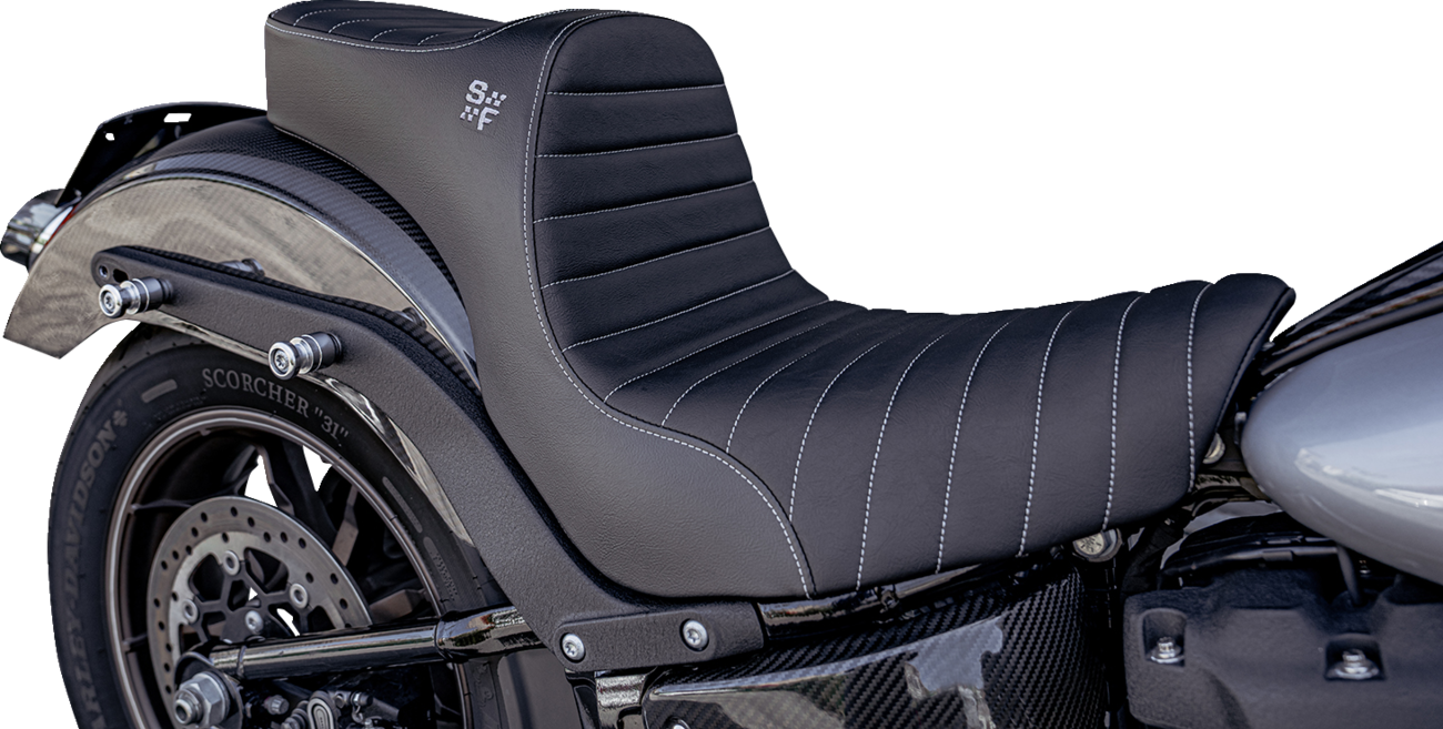 Slyfox Chariot Silver Classic Seat for 2018-2026 Harley Softail Low Rider FLSB
