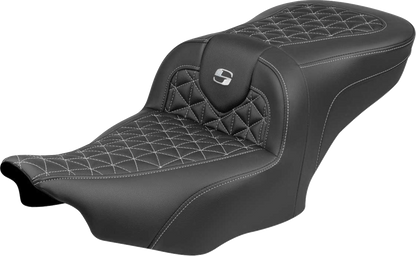 Saddlemen Roadsofa Silver Tri Gripper Seat for 2023-26 Harley Road Street Glide