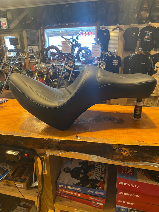 Saddlemen King Gel Seat fits 1984-1999 Harley Davidson Heritage Fat Boy Springer