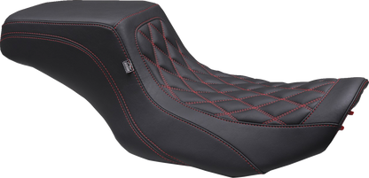 Mustang Squareback Red Diamond Stitch Seat fits 2023-2026 Harley Touring FLTR