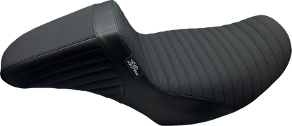 Le Pera Kickflip Pleated Gripp Daddy Long Legs Seat for 2023-2026 Harley Touring