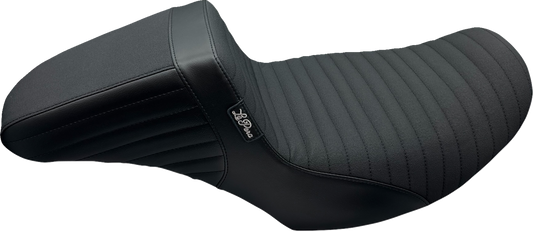 Le Pera Kickflip Pleated Gripp Daddy Long Legs Seat for 2023-2025 Harley Touring