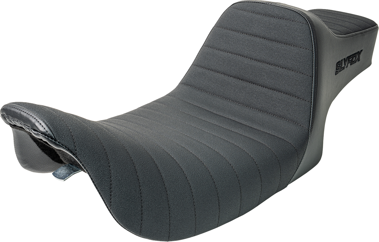 Slyfox Highnoon Classic Stitch Seat fits 1997-2007 Harley Road King FLHX FLHR