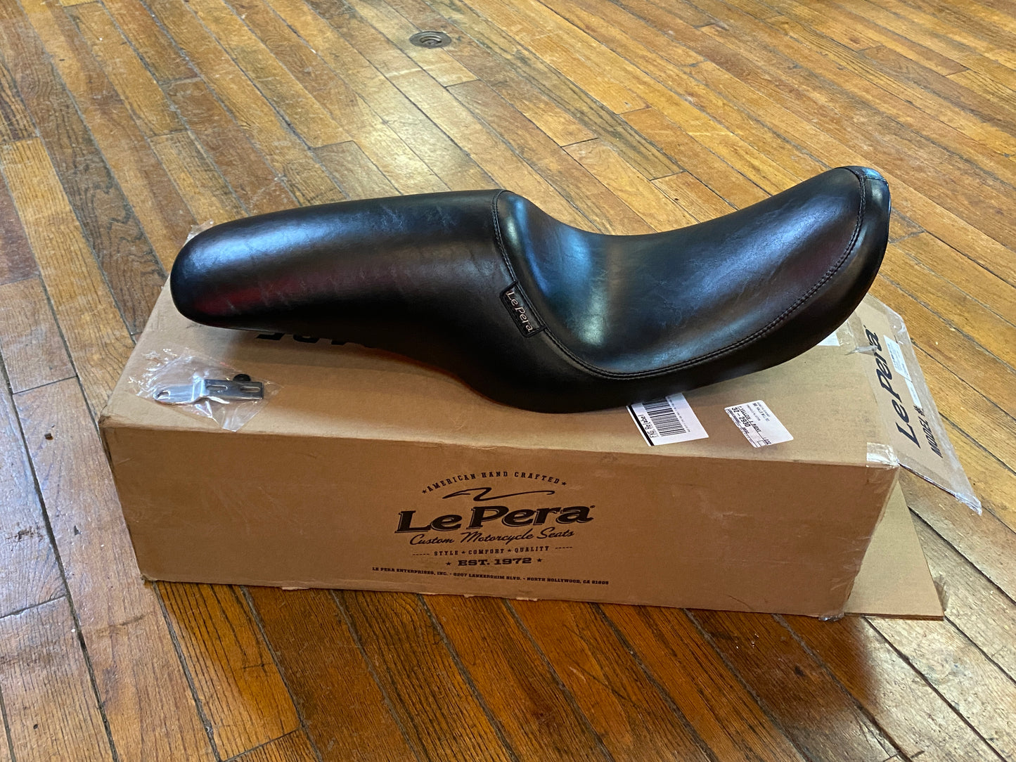 Le Pera Silhouette Up-Front Seat fits 1996-2003 Harley Dyna Super Glide LNU-861