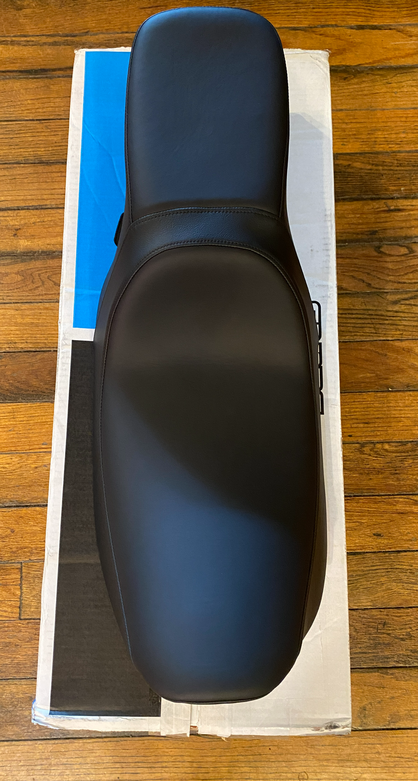 Drag Specialties Predator 2-Up Seat for 1994-1996 Harley Davidson Road King FLHR