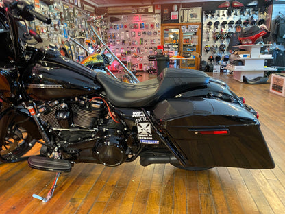 Le Pera Black Outcast Daddy Long Leg Seat 2008-24 Harley Touring 6'+ Tall Rider