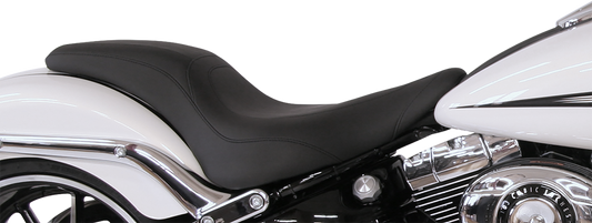 Mustang Smooth Tripper Fastback Seat fits 2013-2017 Harley Breakout FXSB