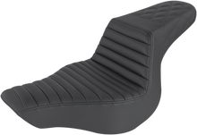 Saddlemen Step-Up Tuck n Roll Lattice Gel Seat 2013-2017 Harley Breakout FXSB