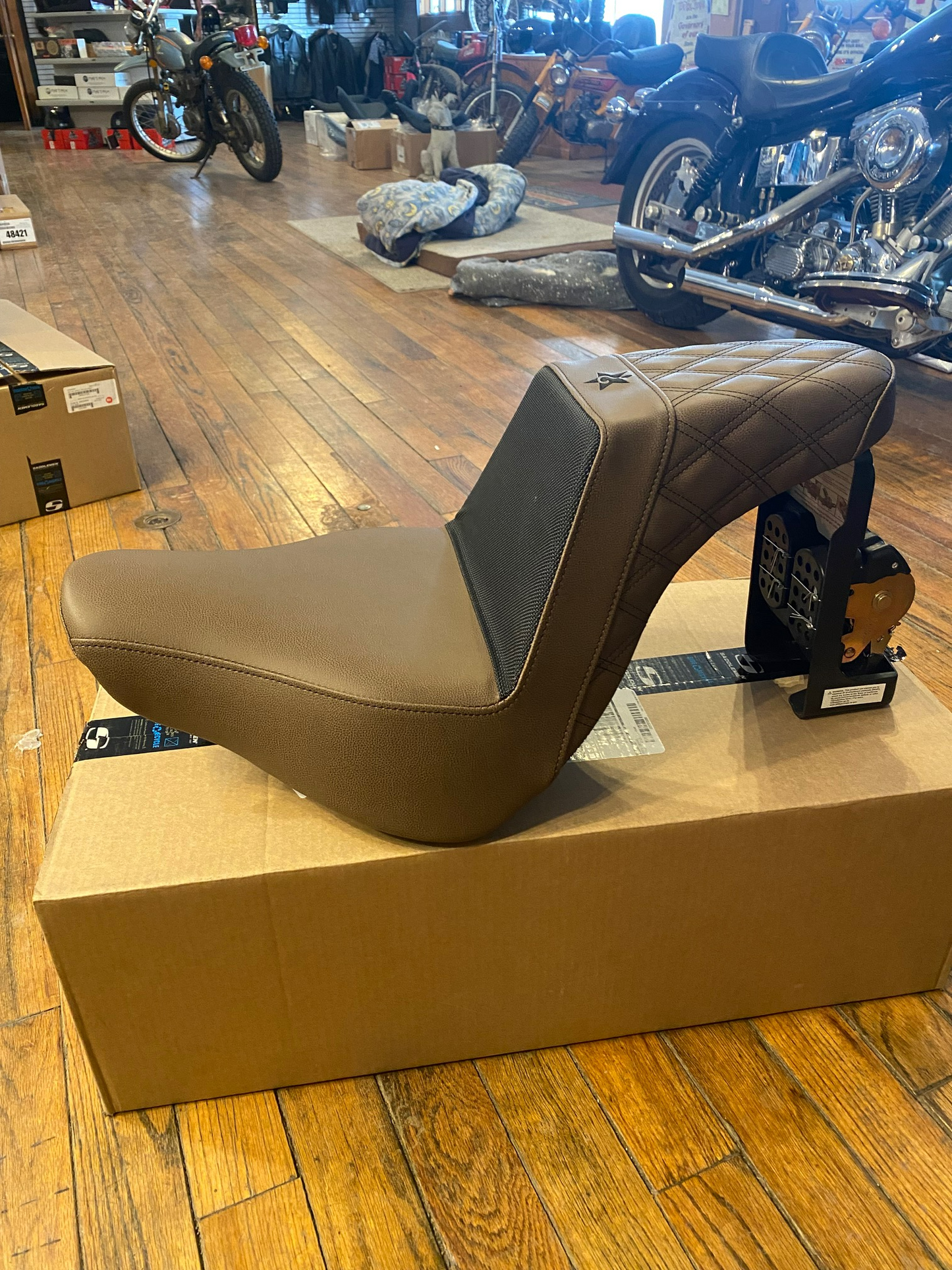 Saddlemen Unknown Industries Step Up Seat for 2018-23 Harley Softail Fat Boy