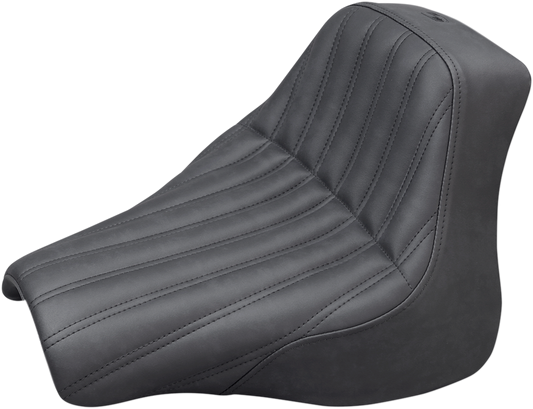 Saddlemen Renegade Knuckle Stitch Solo Seat 2018-2022 Harley Softail Fat Bob