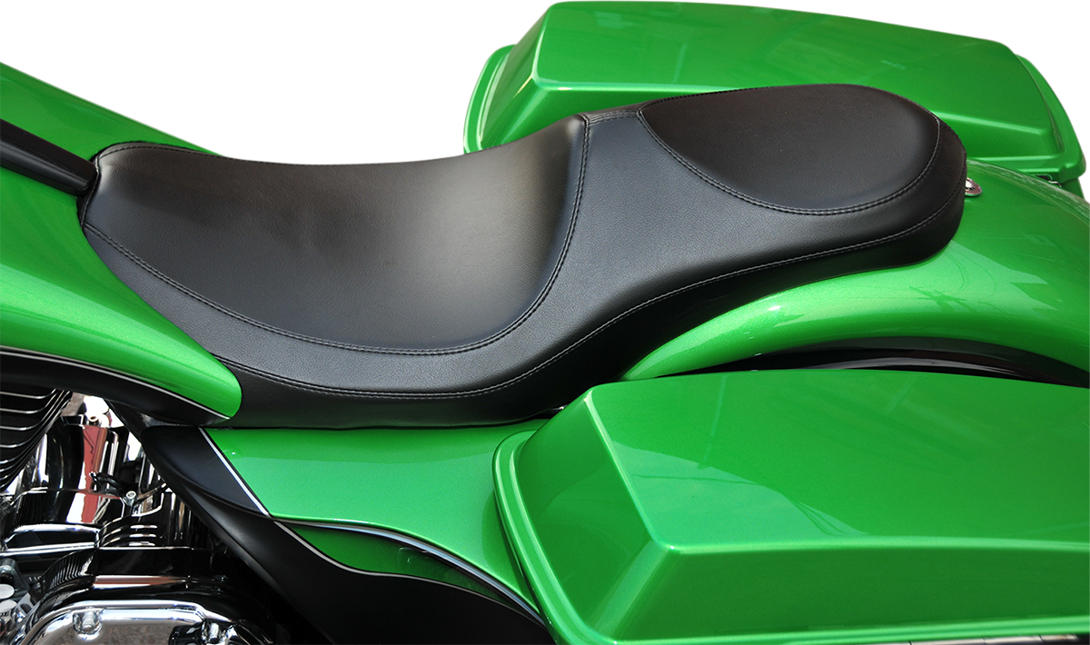 Le Pera Villain Smooth Seat for 2008-2024 Harley Touring w/ PYO Stretched Tank
