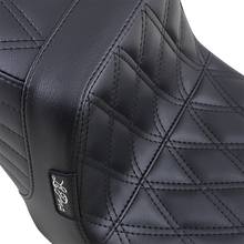 Le Pera Tailwhip Diamond 2 Up Motorcycle Seat for 1999-2003 Harley Dyna Models